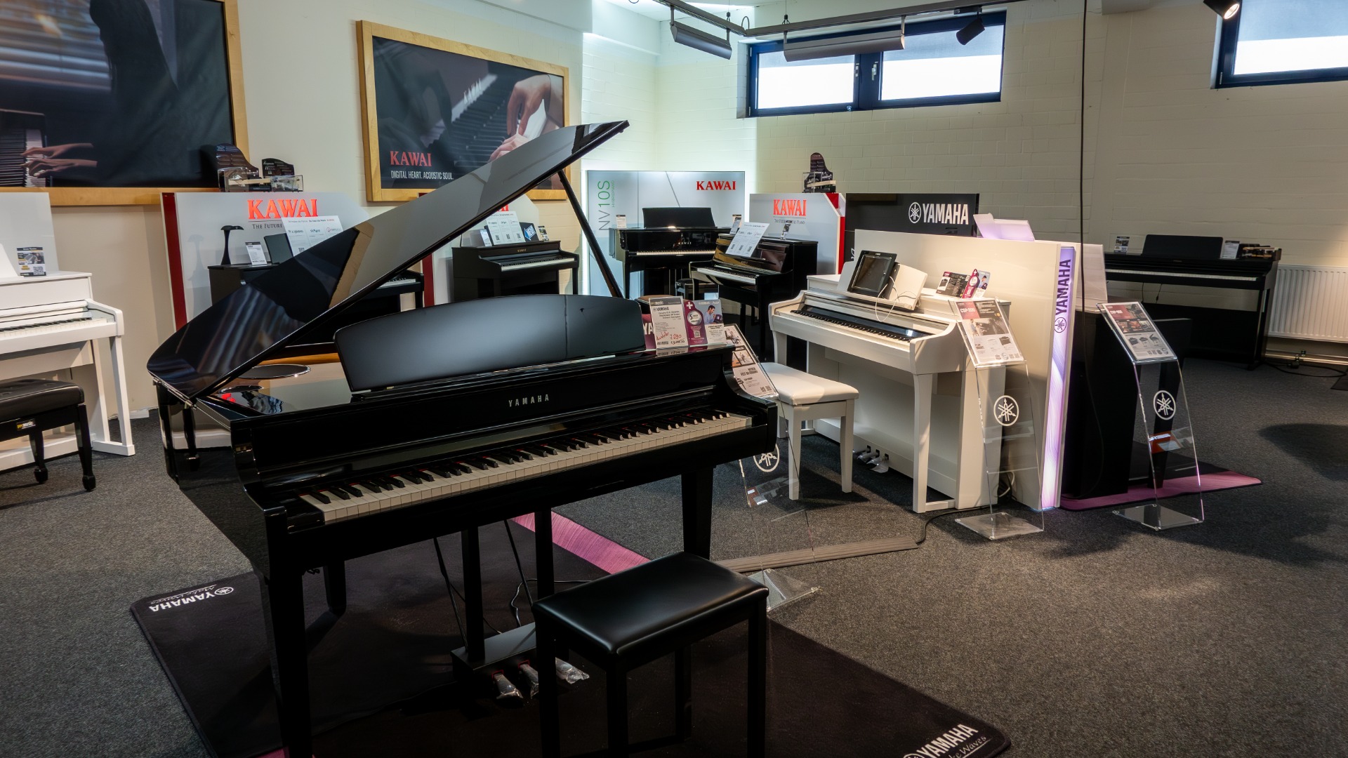 Hochwertige Digitalpianos von Kawai, Yamaha und Roland